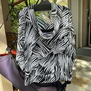 AGB SHEER TOP With black underpinning